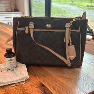 Coach Signature Brown Shoulder Bag
